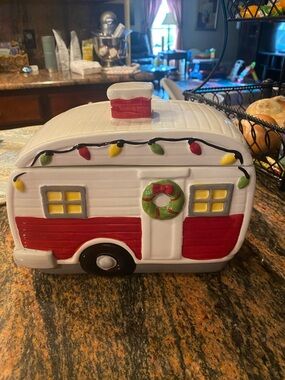 Festive Red & White Camper Ceramic Cookie Jar - Holiday Home Décor